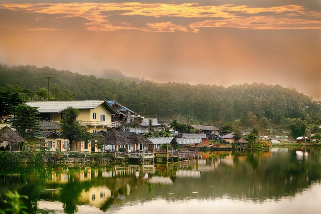 mae aw or rak thai village in pai 2