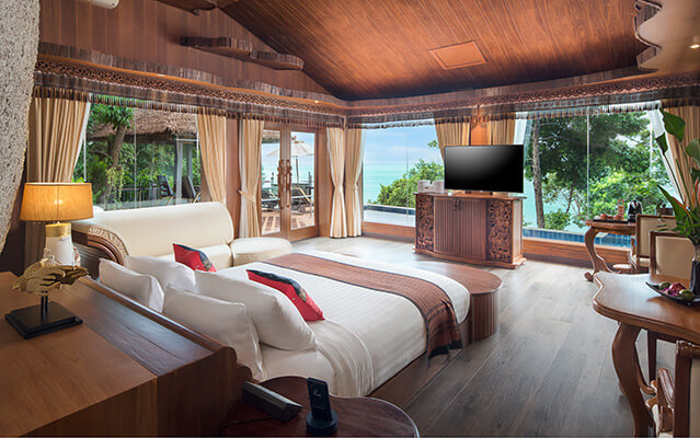 executive pool suite cover